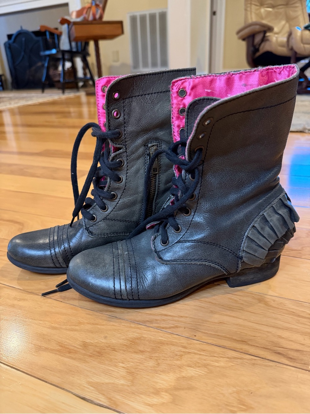 Betsey Johnson Gray Ruffle Combat Boots Punk Grunge Y2K